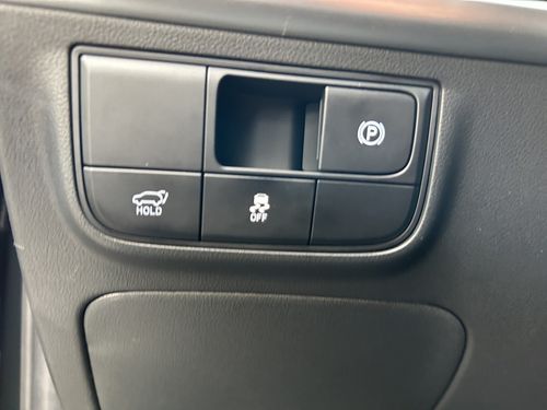 https://csb-strapi-files.fsn1.your-objectstorage.com/inventory-cars/images/37c635664e7839fcc0a1a0864875f079d4f0f853/32_500_2588.jpg