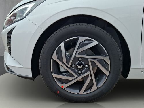 https://csb-strapi-files.fsn1.your-objectstorage.com/inventory-cars/images/37c961abacf1b0f567e503b0b7bf3ecd2c41e7a6/2_500_5136.jpg