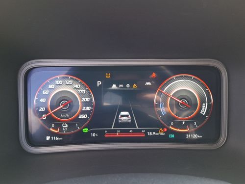 https://csb-strapi-files.fsn1.your-objectstorage.com/inventory-cars/images/3820437c49ccbc50059b1b87c219ab74cf679850/10_500_2360.jpg