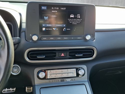 https://csb-strapi-files.fsn1.your-objectstorage.com/inventory-cars/images/3820437c49ccbc50059b1b87c219ab74cf679850/11_500_5914.jpg