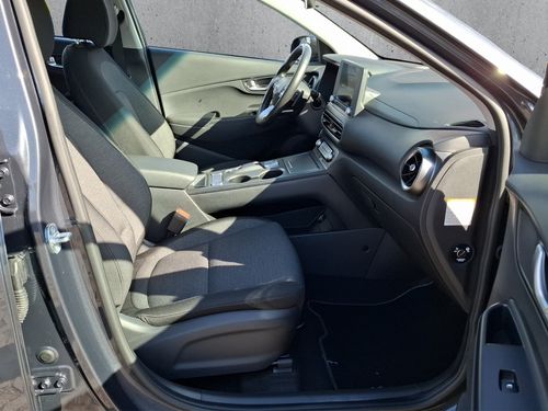https://csb-strapi-files.fsn1.your-objectstorage.com/inventory-cars/images/3820437c49ccbc50059b1b87c219ab74cf679850/19_500_6368.jpg