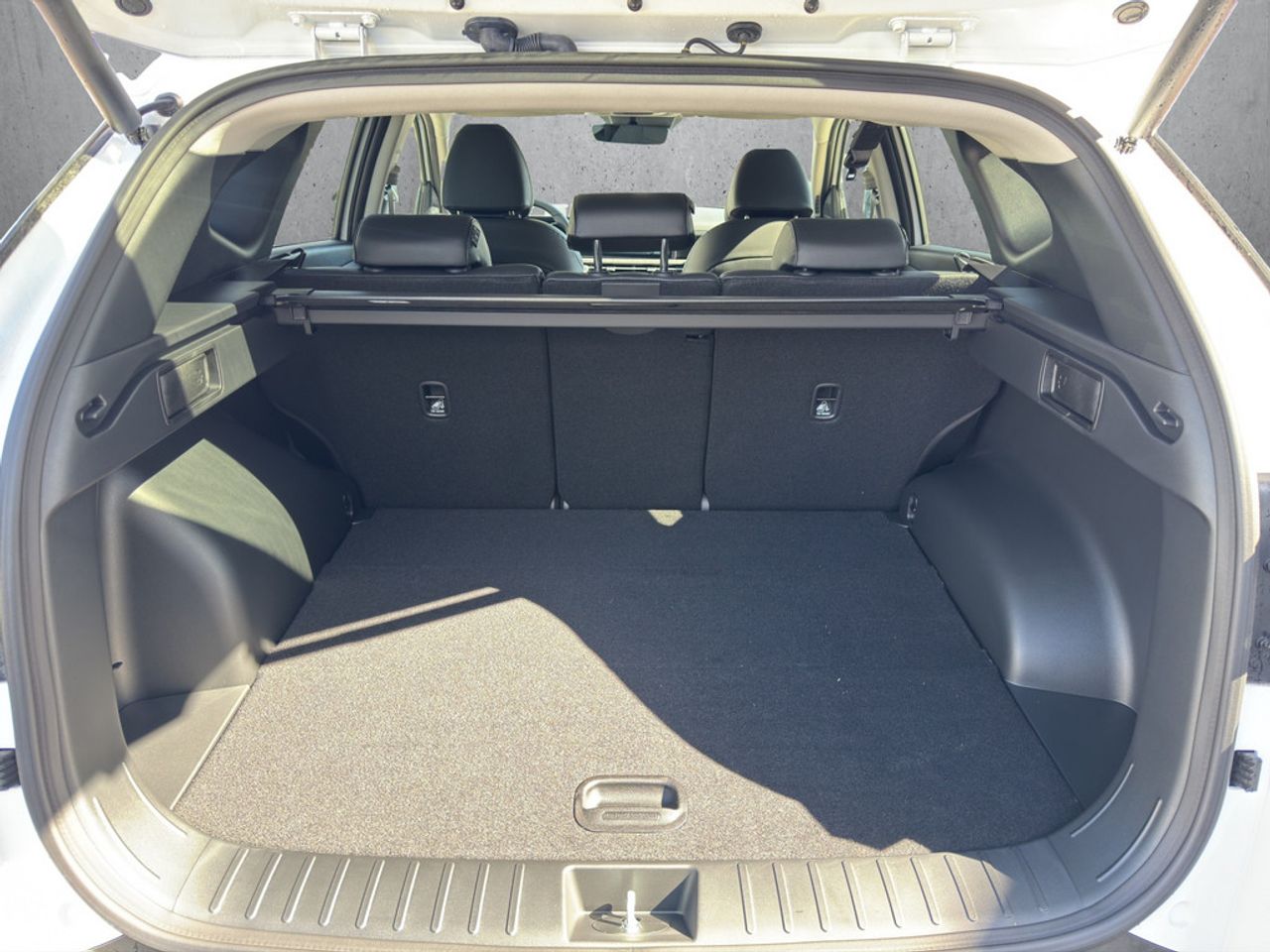 https://csb-strapi-files.fsn1.your-objectstorage.com/inventory-cars/images/38880d91ff4de84dcca3257286403ea2ee2fb741/5_1280_3834.jpg