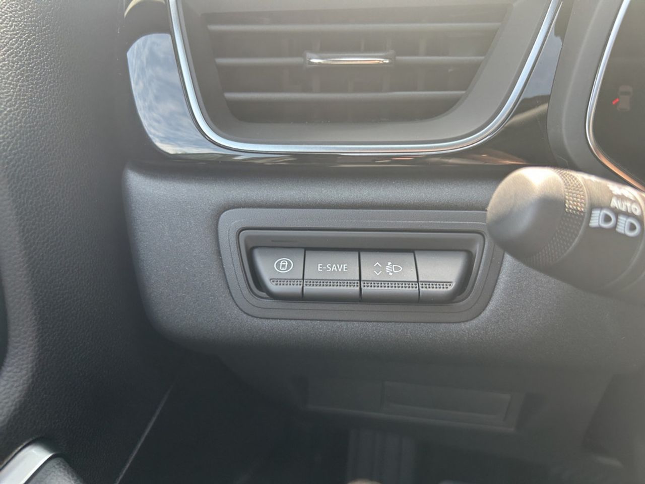 https://csb-strapi-files.fsn1.your-objectstorage.com/inventory-cars/images/39e601d78e60ba3ed4cc1af459e3b501375213a6/17_1280_4299.jpg
