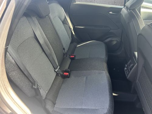 https://csb-strapi-files.fsn1.your-objectstorage.com/inventory-cars/images/39e601d78e60ba3ed4cc1af459e3b501375213a6/21_500_5343.jpg