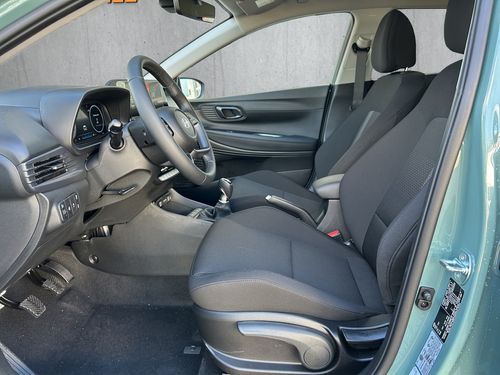 https://csb-strapi-files.fsn1.your-objectstorage.com/inventory-cars/images/3a034deb41e16ac4a6629ca20d6e248925bd9183/10_500_5345.jpg