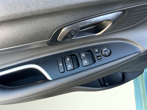https://csb-strapi-files.fsn1.your-objectstorage.com/inventory-cars/images/3a034deb41e16ac4a6629ca20d6e248925bd9183/11_500_4848.jpg