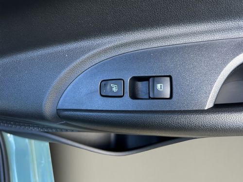 https://csb-strapi-files.fsn1.your-objectstorage.com/inventory-cars/images/3a034deb41e16ac4a6629ca20d6e248925bd9183/22_500_6104.jpg