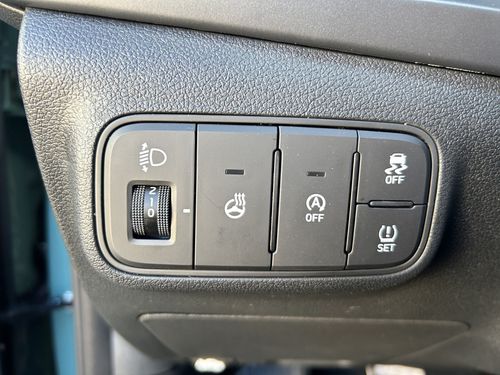 https://csb-strapi-files.fsn1.your-objectstorage.com/inventory-cars/images/3a034deb41e16ac4a6629ca20d6e248925bd9183/23_500_1600.jpg
