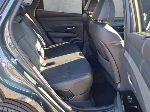 https://csb-strapi-files.fsn1.your-objectstorage.com/inventory-cars/images/3aa52ecde44149fdcec5e37e59ffbb8e5bc64303/19_500_8785.jpg
