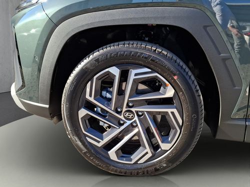 https://csb-strapi-files.fsn1.your-objectstorage.com/inventory-cars/images/3aa52ecde44149fdcec5e37e59ffbb8e5bc64303/2_500_4362.jpg