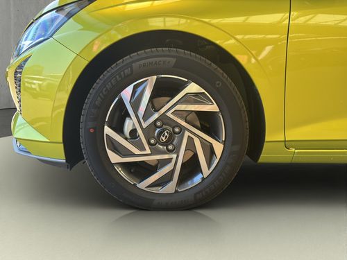 https://csb-strapi-files.fsn1.your-objectstorage.com/inventory-cars/images/3bc8c92b1424220c7076249d760de2a901b08ebe/2_500_3311.jpg