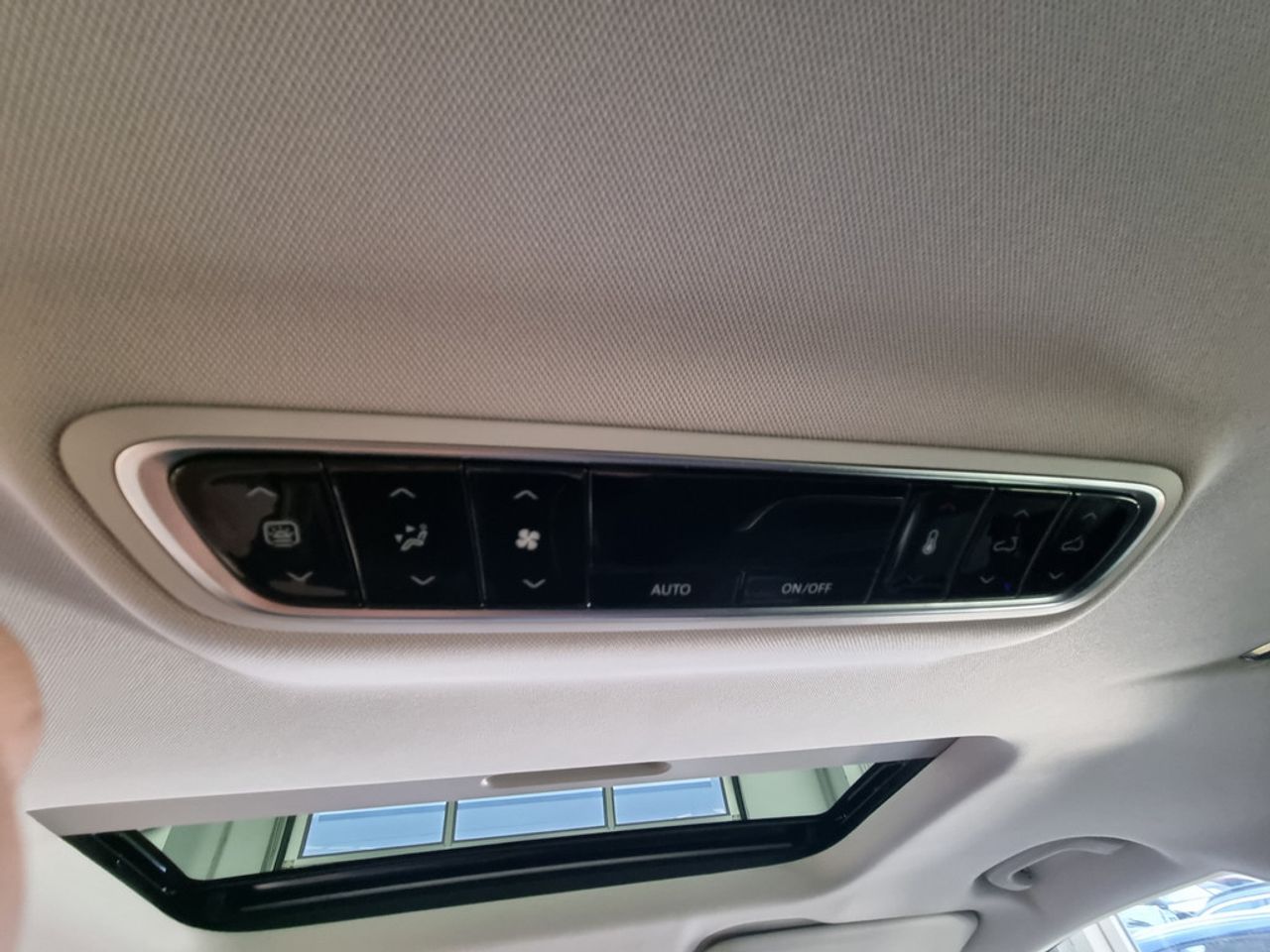 https://csb-strapi-files.fsn1.your-objectstorage.com/inventory-cars/images/3c97c40de72f1746ab1b3be8f1ed9959f37cb6e9/14_1280_4047.jpg