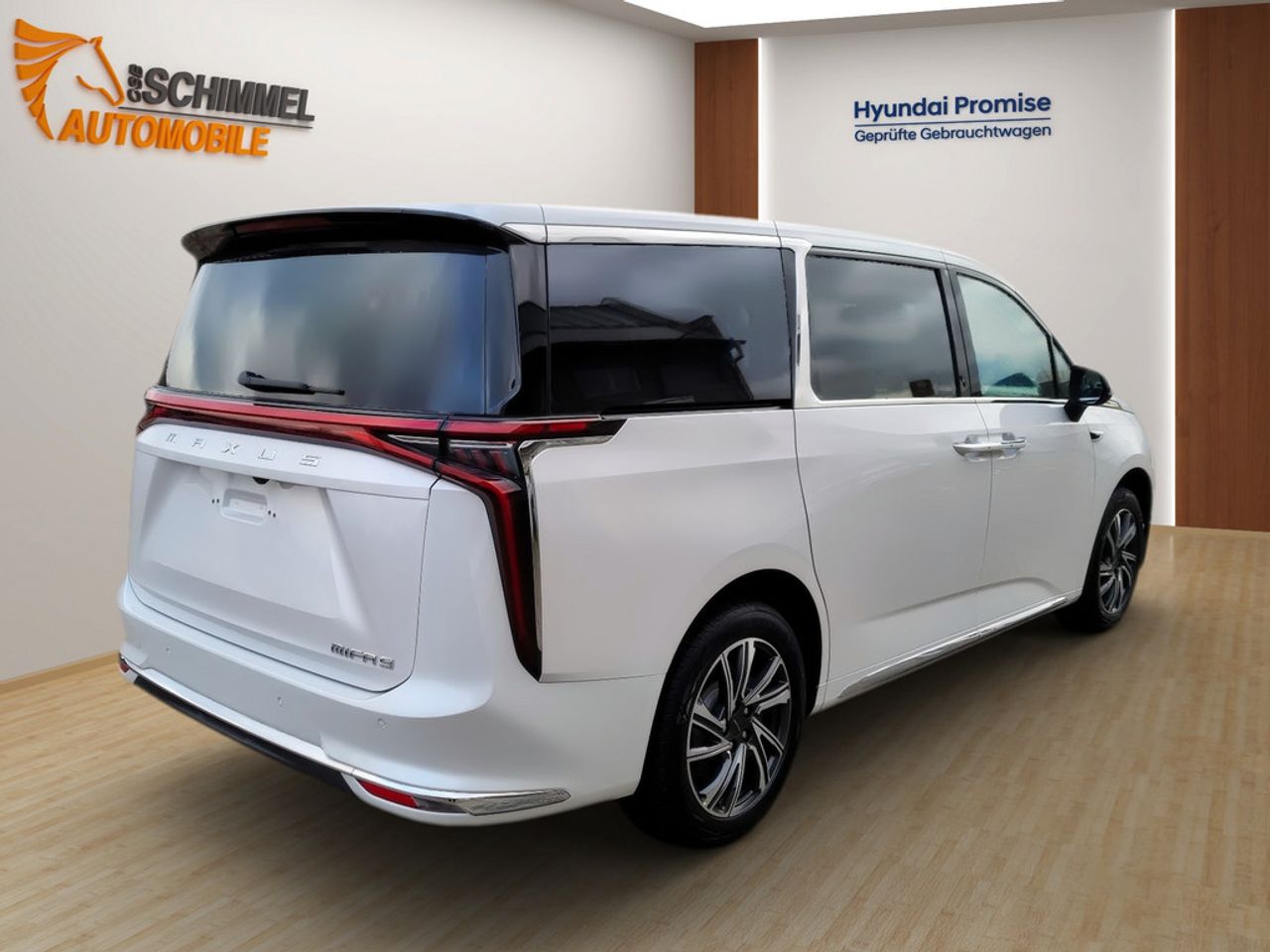 https://csb-strapi-files.fsn1.your-objectstorage.com/inventory-cars/images/3c97c40de72f1746ab1b3be8f1ed9959f37cb6e9/1_1280_6392.jpg