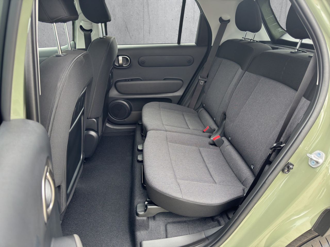 https://csb-strapi-files.fsn1.your-objectstorage.com/inventory-cars/images/3d1df8a82d352f6c6d4fbf1f40921a1a024cfa71/12_1280_6776.jpg