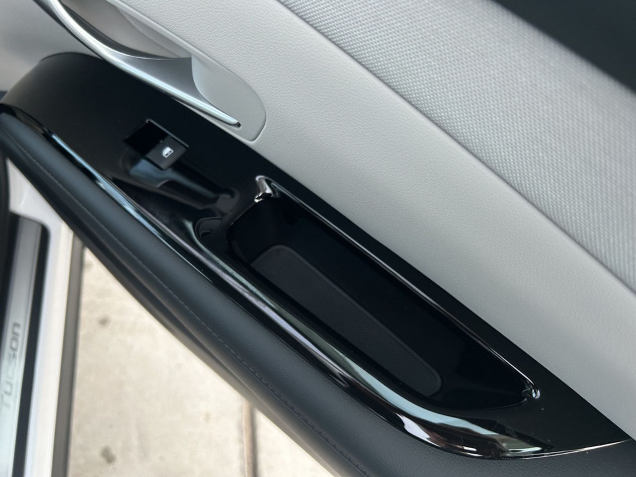 https://csb-strapi-files.fsn1.your-objectstorage.com/inventory-cars/images/3f296e28ac466cf25d104f0f933e0b18001e3f44/21_1280_9859.jpg