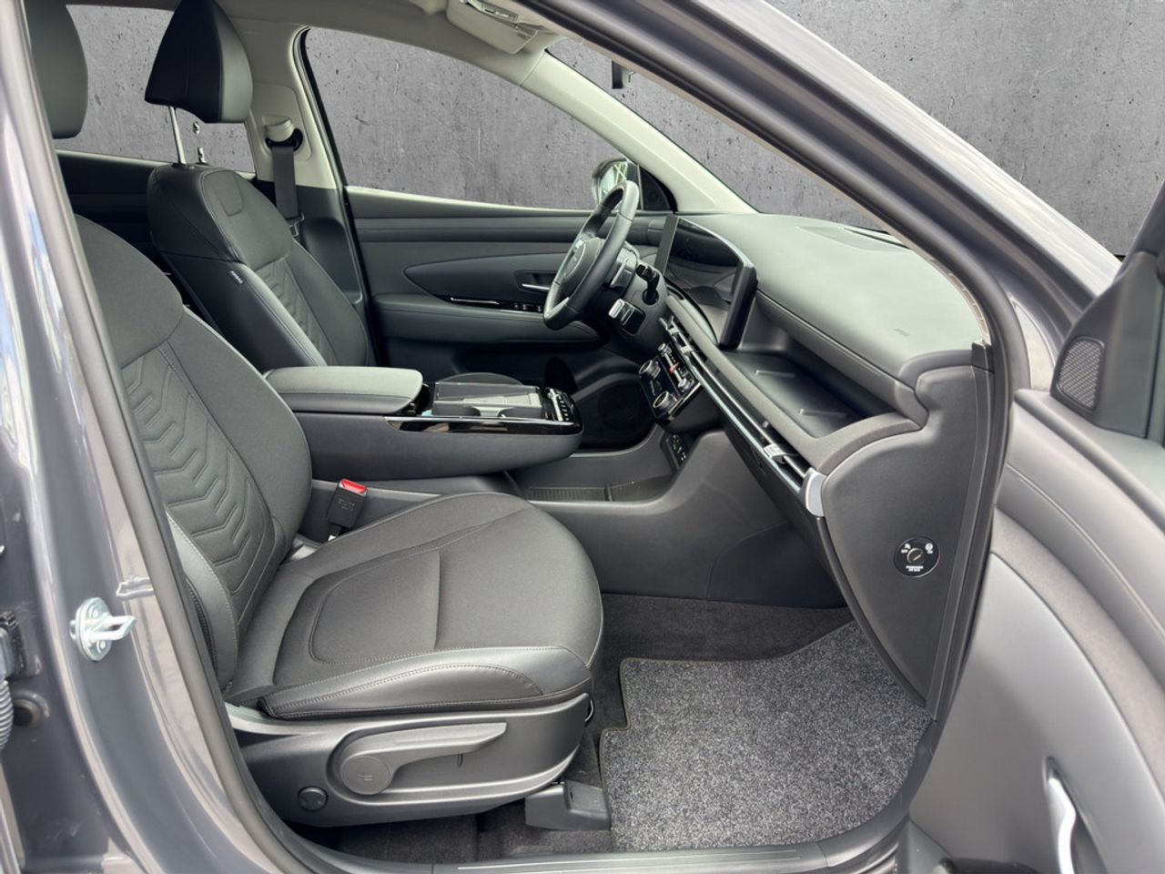 https://csb-strapi-files.fsn1.your-objectstorage.com/inventory-cars/images/3fbef2a3457900d657b469e9c16fb77e0d2a8029/20_1280_2941.jpg