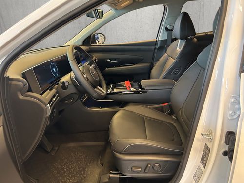 https://csb-strapi-files.fsn1.your-objectstorage.com/inventory-cars/images/3fc5eab263b29853248d95595eade54882c79bb5/15_500_9728.jpg