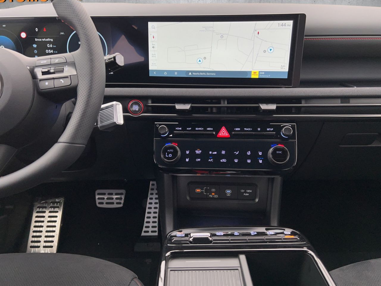 https://csb-strapi-files.fsn1.your-objectstorage.com/inventory-cars/images/4003d793f88d54c8fe19cc97d0f87e59df87667d/17_1280_7444.jpg
