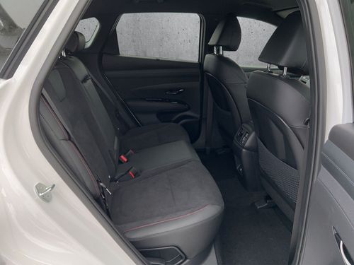 https://csb-strapi-files.fsn1.your-objectstorage.com/inventory-cars/images/4003d793f88d54c8fe19cc97d0f87e59df87667d/19_500_8197.jpg