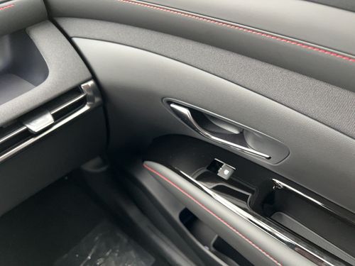 https://csb-strapi-files.fsn1.your-objectstorage.com/inventory-cars/images/4003d793f88d54c8fe19cc97d0f87e59df87667d/21_500_1009.jpg