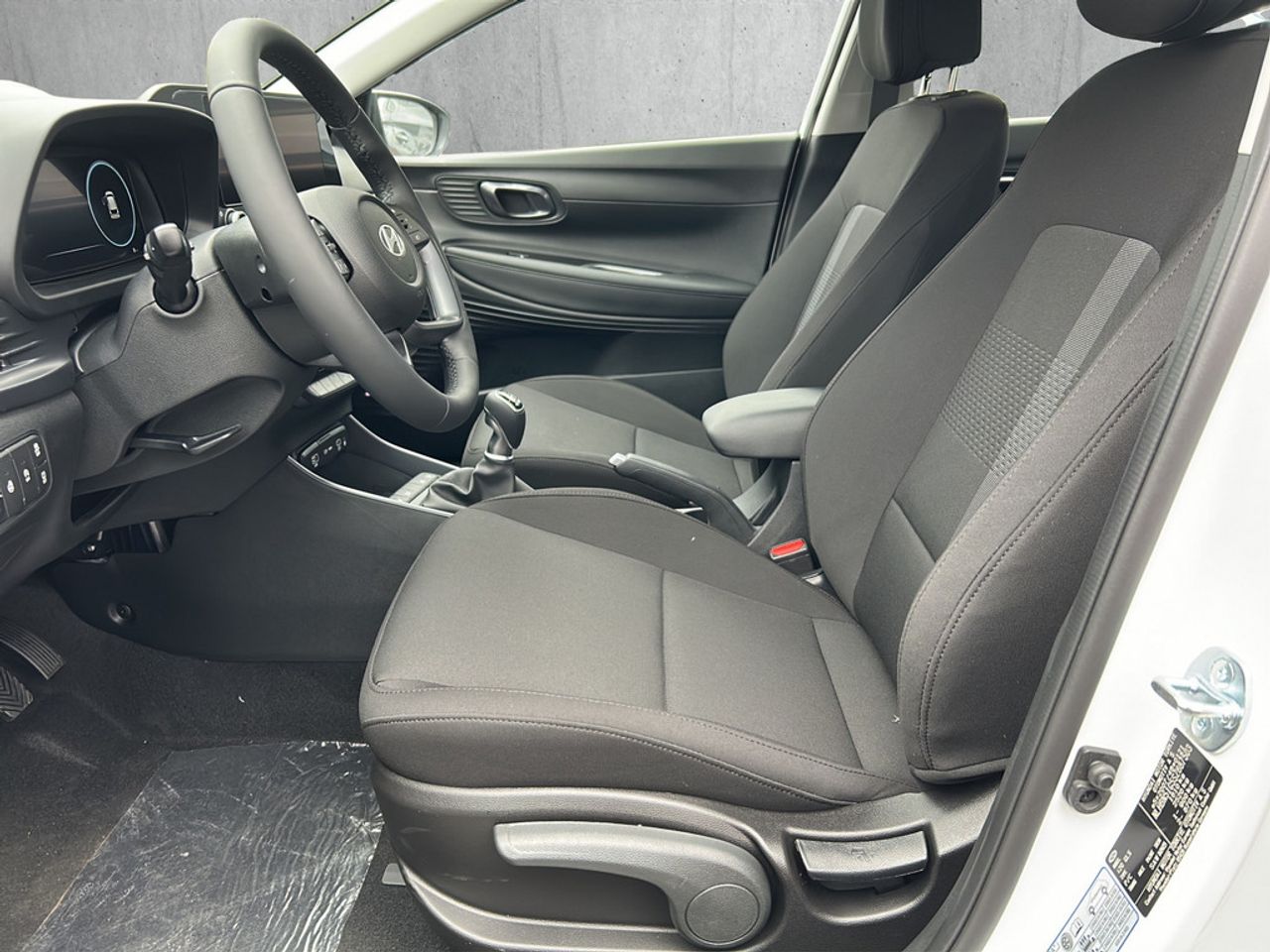 https://csb-strapi-files.fsn1.your-objectstorage.com/inventory-cars/images/40908e0fa0937e5c8068a050e663d48e22d8f8ab/10_1280_9863.jpg