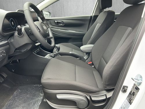 https://csb-strapi-files.fsn1.your-objectstorage.com/inventory-cars/images/40908e0fa0937e5c8068a050e663d48e22d8f8ab/10_500_5317.jpg