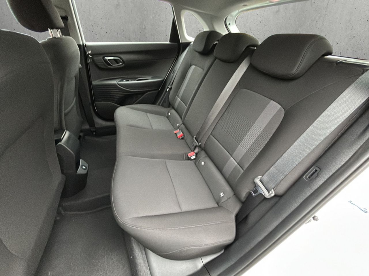 https://csb-strapi-files.fsn1.your-objectstorage.com/inventory-cars/images/40908e0fa0937e5c8068a050e663d48e22d8f8ab/13_1280_3136.jpg