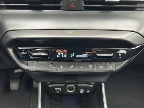 https://csb-strapi-files.fsn1.your-objectstorage.com/inventory-cars/images/40908e0fa0937e5c8068a050e663d48e22d8f8ab/18_500_1589.jpg