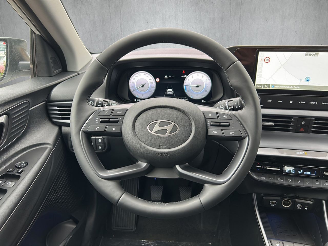 https://csb-strapi-files.fsn1.your-objectstorage.com/inventory-cars/images/40908e0fa0937e5c8068a050e663d48e22d8f8ab/20_1280_5575.jpg