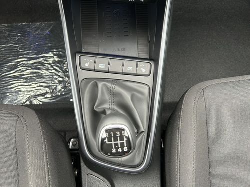https://csb-strapi-files.fsn1.your-objectstorage.com/inventory-cars/images/40908e0fa0937e5c8068a050e663d48e22d8f8ab/21_500_9026.jpg