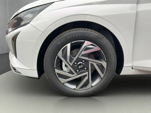 https://csb-strapi-files.fsn1.your-objectstorage.com/inventory-cars/images/40908e0fa0937e5c8068a050e663d48e22d8f8ab/2_500_8790.jpg