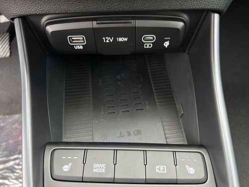 https://csb-strapi-files.fsn1.your-objectstorage.com/inventory-cars/images/40908e0fa0937e5c8068a050e663d48e22d8f8ab/34_500_5427.jpg