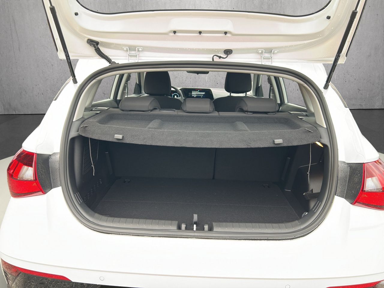 https://csb-strapi-files.fsn1.your-objectstorage.com/inventory-cars/images/40908e0fa0937e5c8068a050e663d48e22d8f8ab/5_1280_6894.jpg