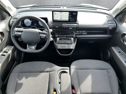 https://csb-strapi-files.fsn1.your-objectstorage.com/inventory-cars/images/430f4a27e1d10419cb10e3839723f08985614922/15_500_1661.jpg