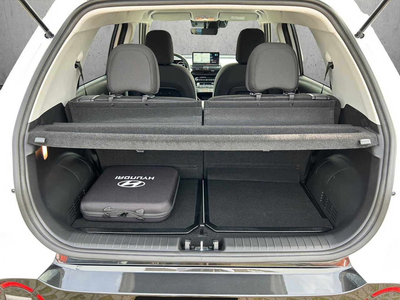 https://csb-strapi-files.fsn1.your-objectstorage.com/inventory-cars/images/430f4a27e1d10419cb10e3839723f08985614922/17_1280_8250.jpg