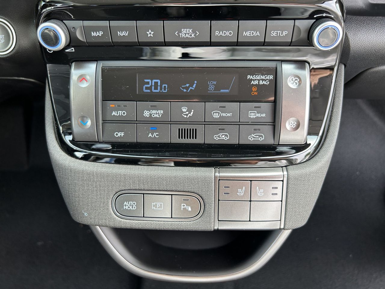 https://csb-strapi-files.fsn1.your-objectstorage.com/inventory-cars/images/430f4a27e1d10419cb10e3839723f08985614922/21_1280_5603.jpg
