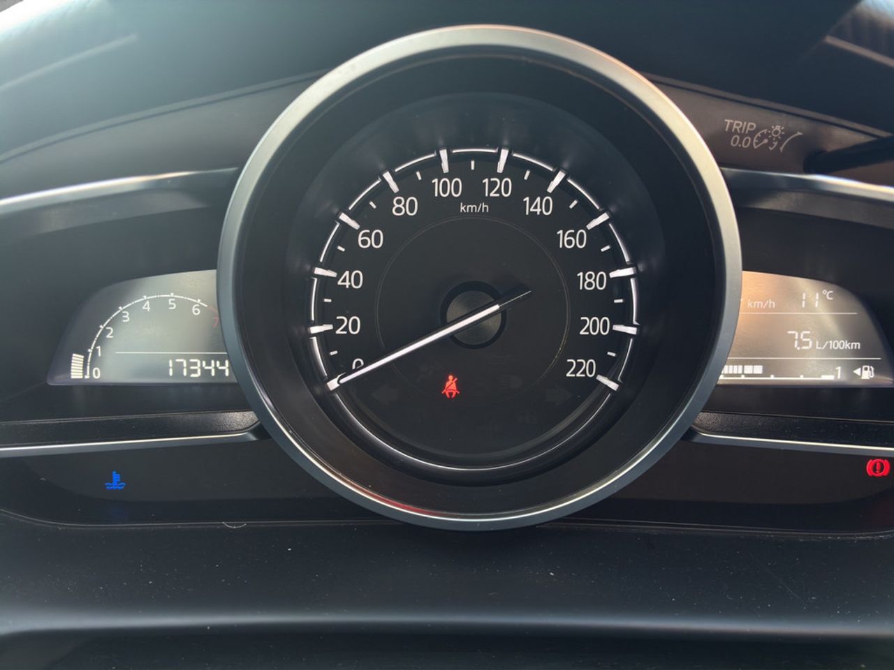 https://csb-strapi-files.fsn1.your-objectstorage.com/inventory-cars/images/4326cc1200c60e161c65717d41e367ba168d85fc/11_1280_8971.jpg