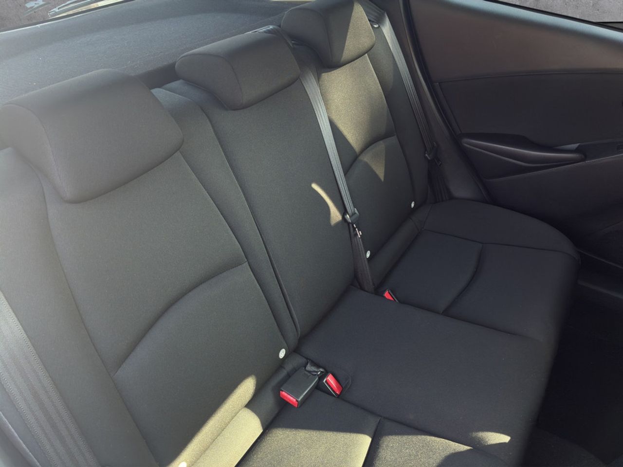 https://csb-strapi-files.fsn1.your-objectstorage.com/inventory-cars/images/4326cc1200c60e161c65717d41e367ba168d85fc/18_1280_3540.jpg