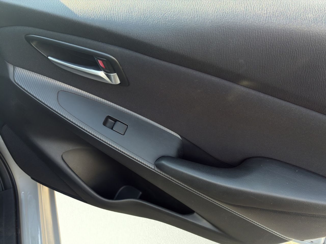 https://csb-strapi-files.fsn1.your-objectstorage.com/inventory-cars/images/4326cc1200c60e161c65717d41e367ba168d85fc/20_1280_1447.jpg