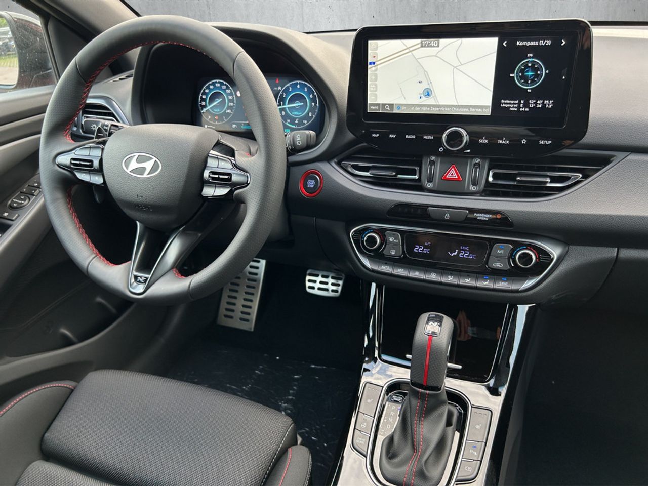 https://csb-strapi-files.fsn1.your-objectstorage.com/inventory-cars/images/43d479ef15984e1318f7da9318f68e53b1a2e29b/17_1280_7377.jpg