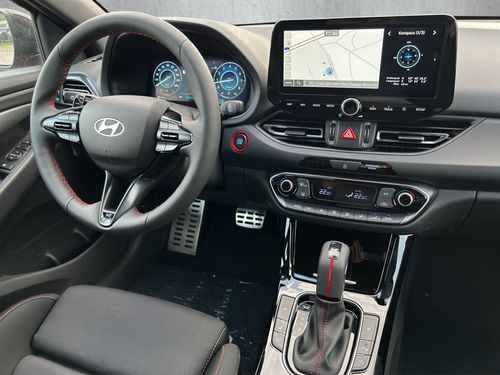 https://csb-strapi-files.fsn1.your-objectstorage.com/inventory-cars/images/43d479ef15984e1318f7da9318f68e53b1a2e29b/17_500_4634.jpg
