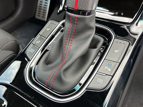 https://csb-strapi-files.fsn1.your-objectstorage.com/inventory-cars/images/43d479ef15984e1318f7da9318f68e53b1a2e29b/22_500_4231.jpg