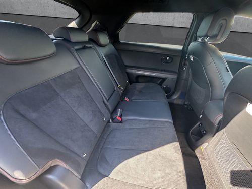https://csb-strapi-files.fsn1.your-objectstorage.com/inventory-cars/images/444a897b9c8d19f6a4ae1081ca95415d67e92191/19_500_6885.jpg