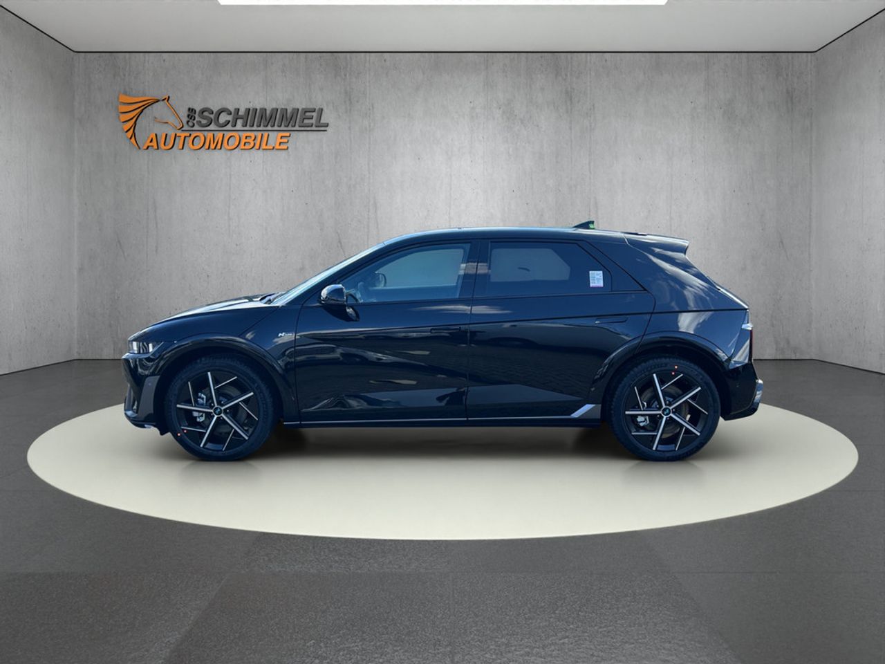 https://csb-strapi-files.fsn1.your-objectstorage.com/inventory-cars/images/444a897b9c8d19f6a4ae1081ca95415d67e92191/3_1280_4581.jpg