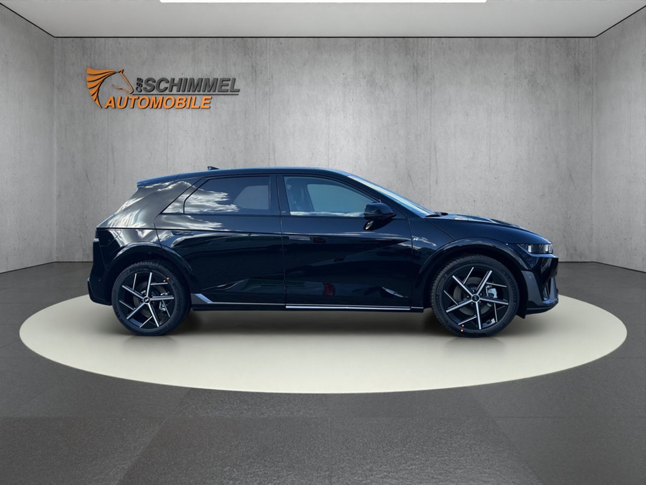 https://csb-strapi-files.fsn1.your-objectstorage.com/inventory-cars/images/444a897b9c8d19f6a4ae1081ca95415d67e92191/7_1280_7860.jpg