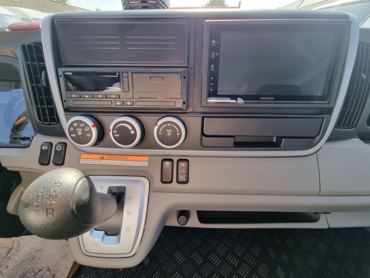 https://csb-strapi-files.fsn1.your-objectstorage.com/inventory-cars/images/459d13f7439699e0dcdc0befcab0234adc24d75b/6_1280_1034.jpg