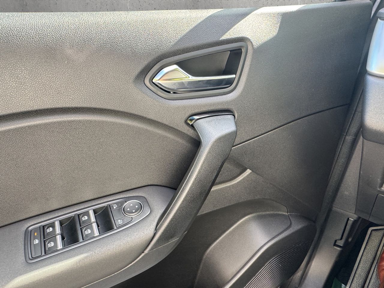 https://csb-strapi-files.fsn1.your-objectstorage.com/inventory-cars/images/45db459f5b13f82c6d1c876f6d94d3bb91901a8a/12_1280_8773.jpg