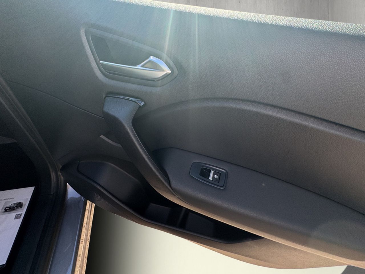 https://csb-strapi-files.fsn1.your-objectstorage.com/inventory-cars/images/45db459f5b13f82c6d1c876f6d94d3bb91901a8a/19_1280_3219.jpg