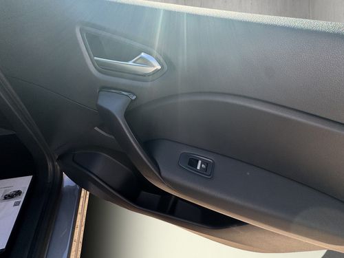 https://csb-strapi-files.fsn1.your-objectstorage.com/inventory-cars/images/45db459f5b13f82c6d1c876f6d94d3bb91901a8a/19_500_6909.jpg