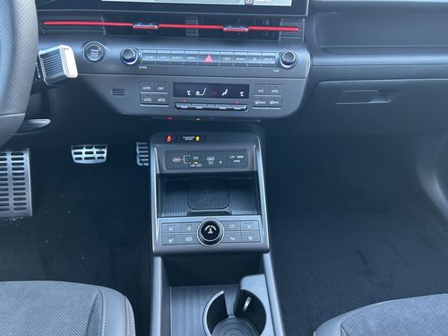 https://csb-strapi-files.fsn1.your-objectstorage.com/inventory-cars/images/46f15054c0ee49cc123792c180c92ff09f23bbde/12_500_7891.jpg